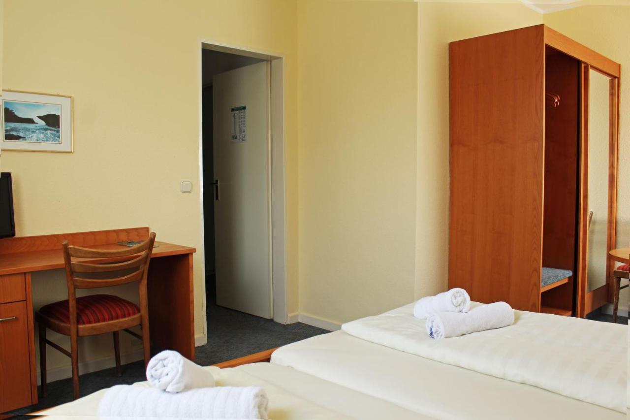 Autobahn Hotel Pfungstadt Ost Esterno foto