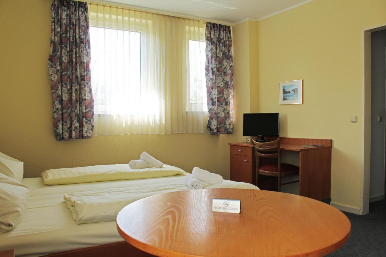 Autobahn Hotel Pfungstadt Ost Esterno foto